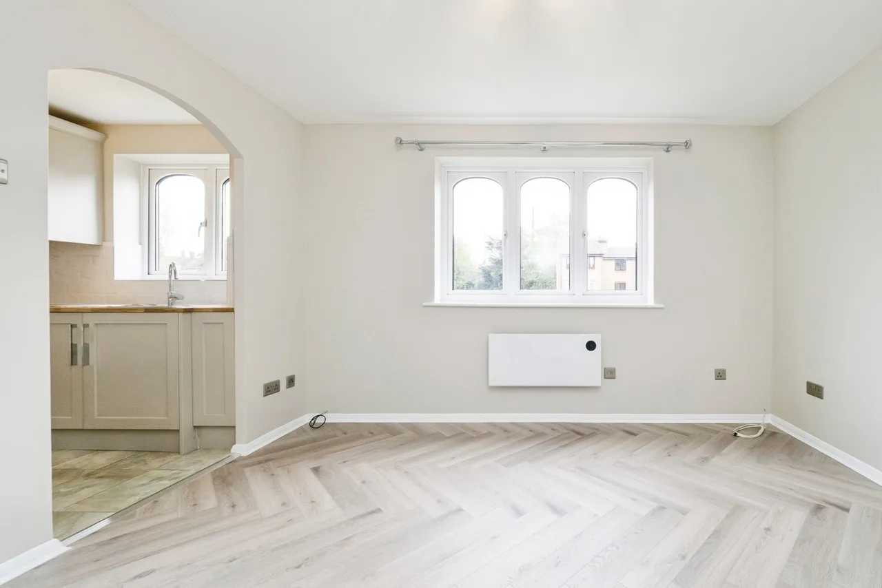 Naunton Way, Hornchurch, RM12, photo 12