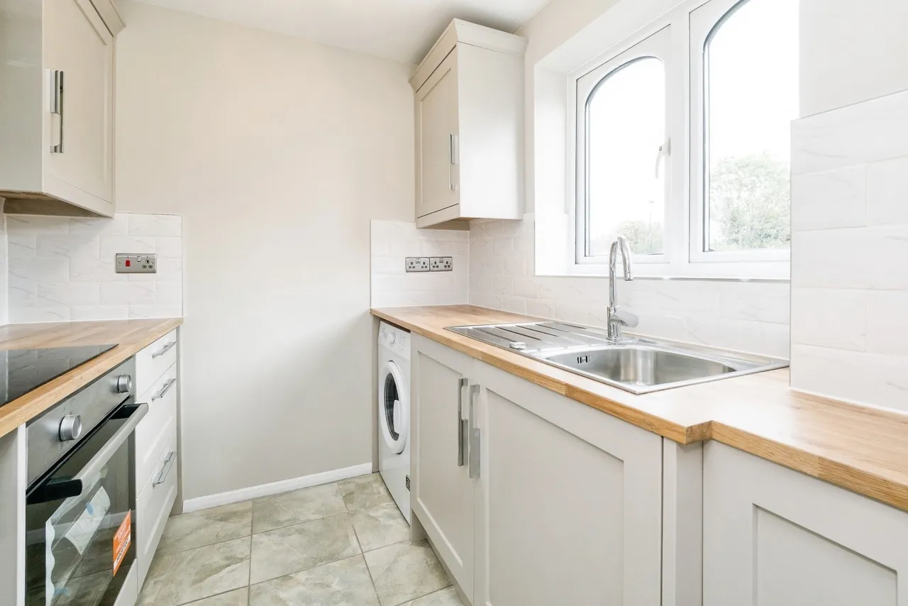 Naunton Way, Hornchurch, RM12, photo 3