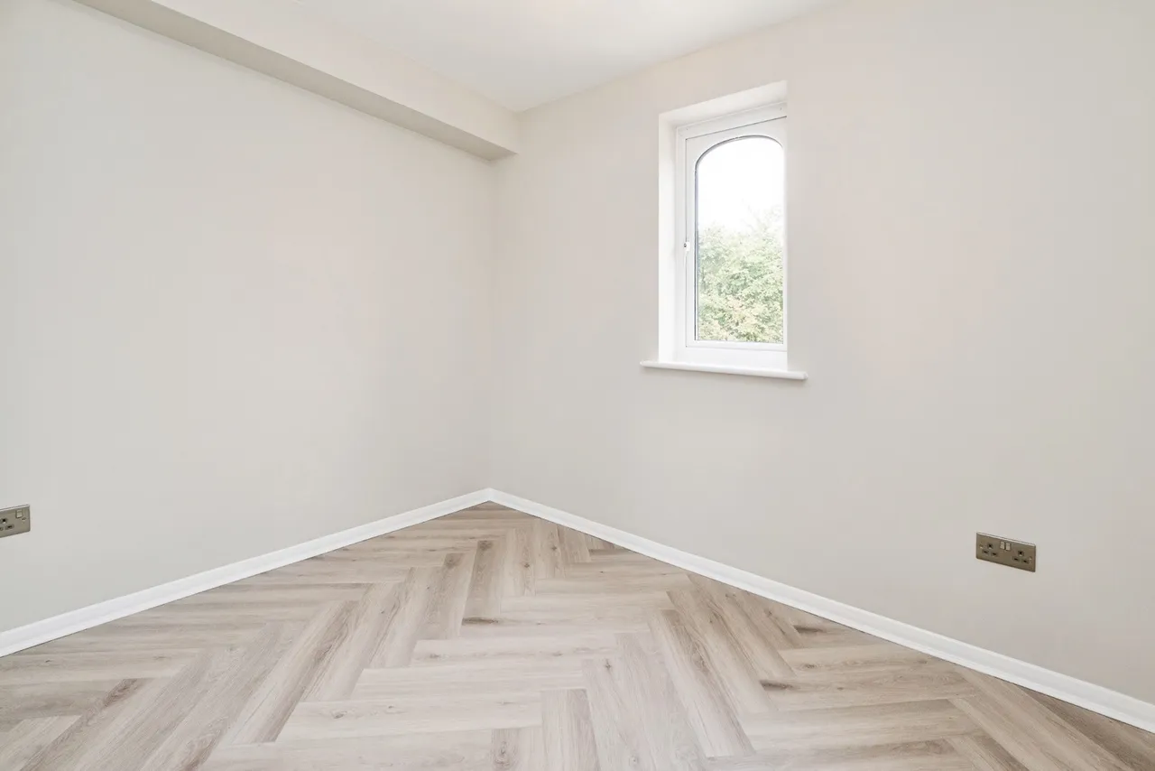 Naunton Way, Hornchurch, RM12, photo 14
