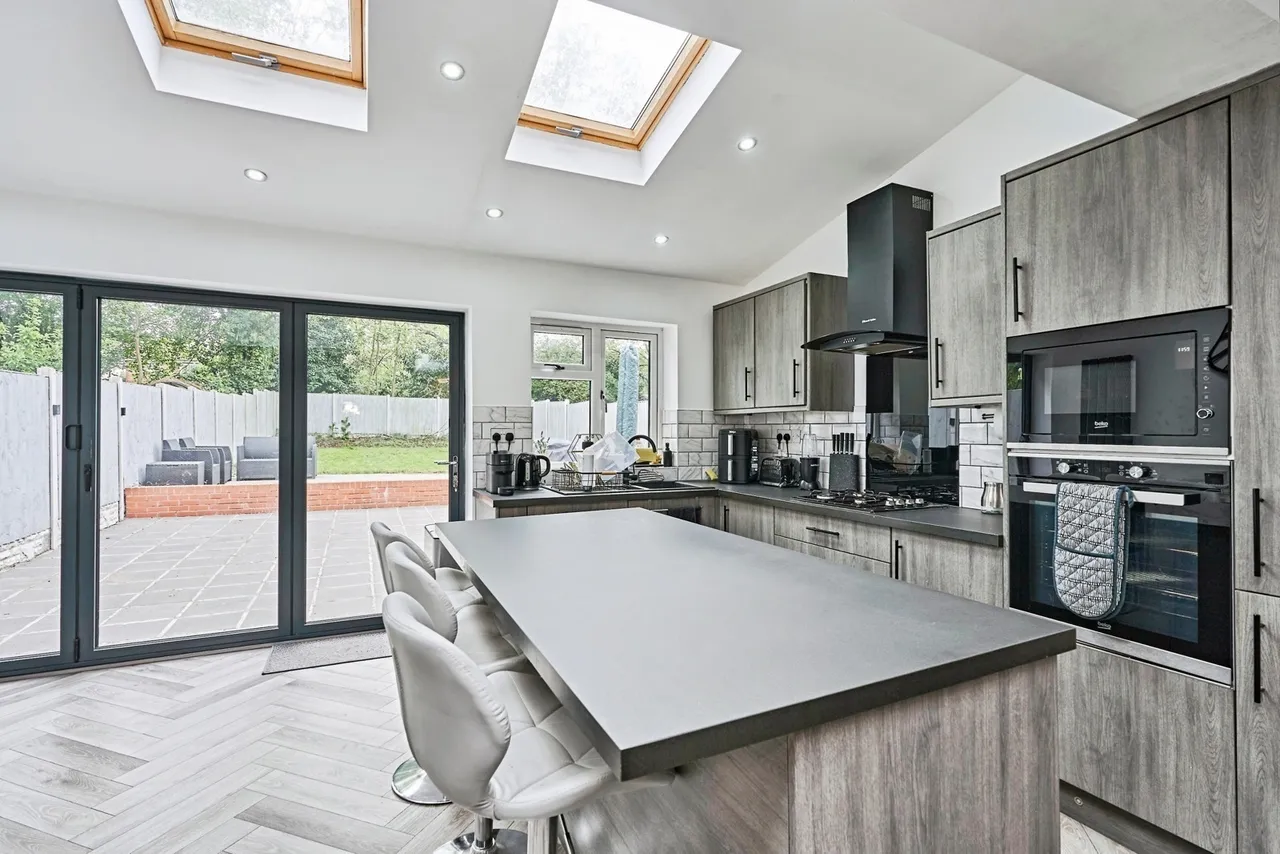 Walstead Road, WALSALL, West Midlands, WS5, photo 6