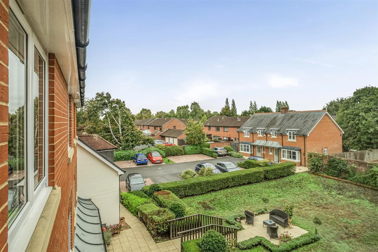 Bridge Road, Romsey, SO51, photo 13