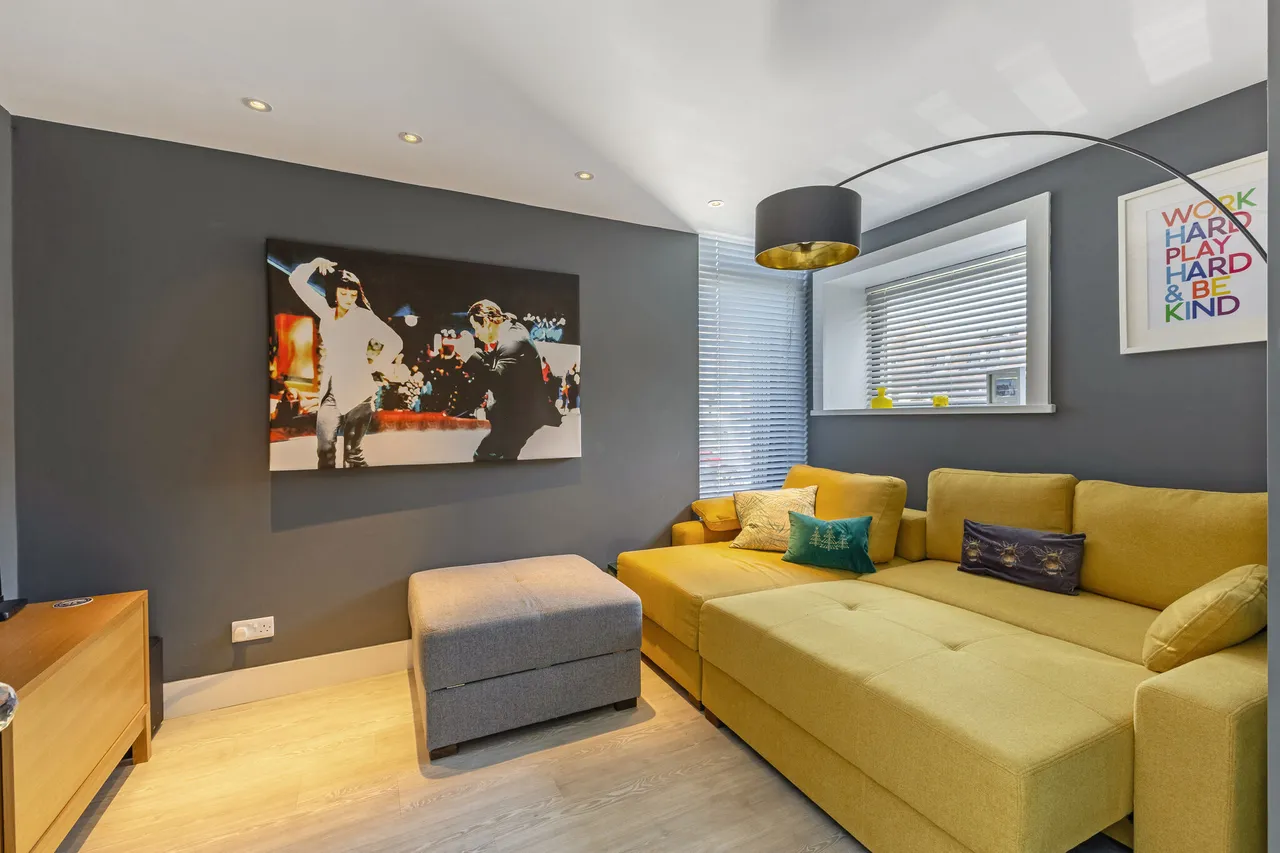 Brighton Road, Godalming, GU7, photo 9