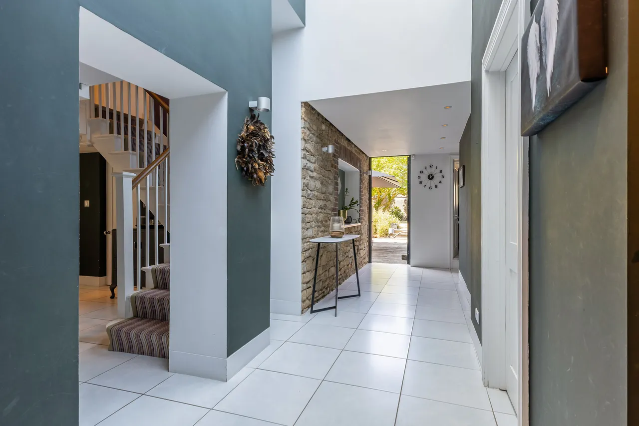 Brighton Road, Godalming, GU7, photo 7