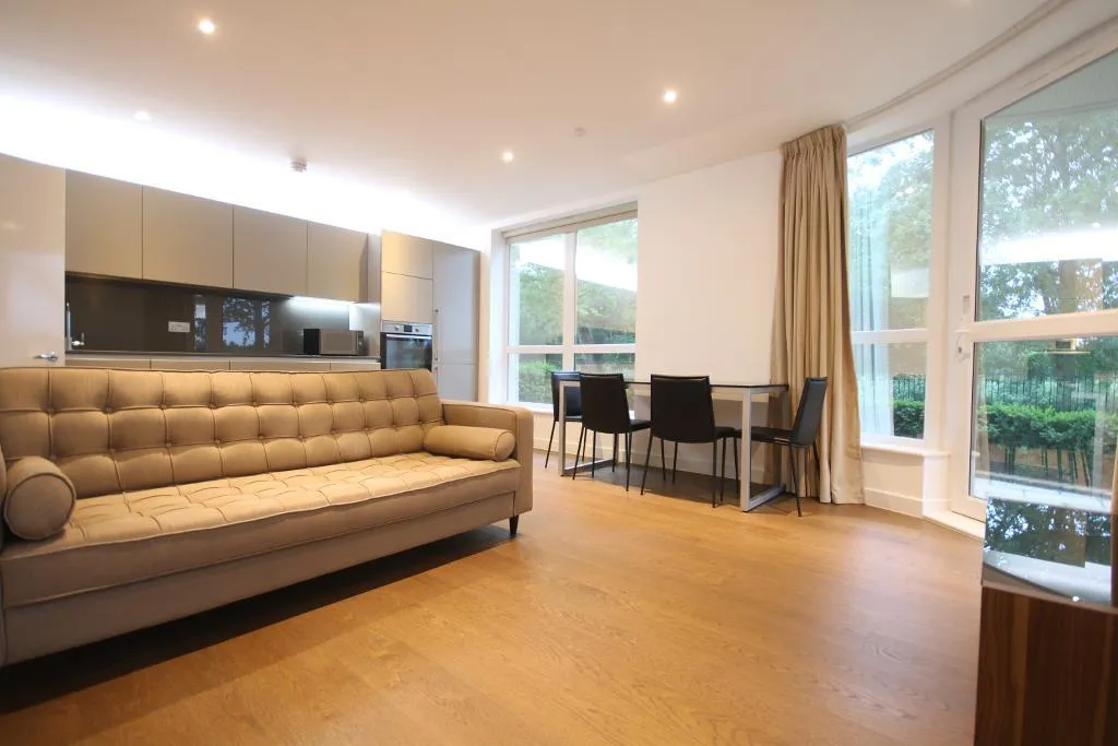 2 bed flat to rent, Ottley Drive, London, SE3