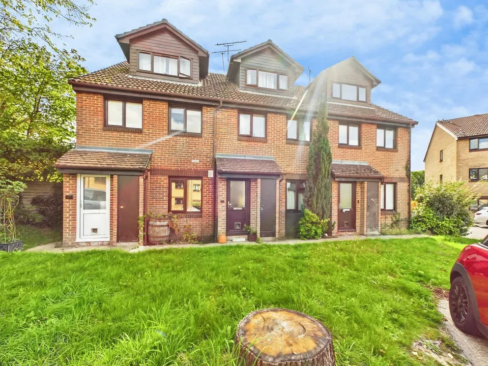 2 bed flat for sale, Wallis Way, Horsham