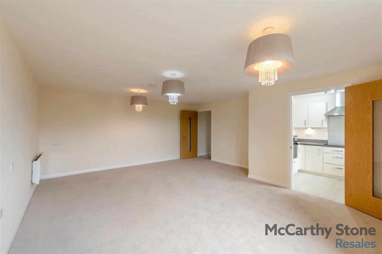 Burlington Gardens, Leyland, PR25, photo 5