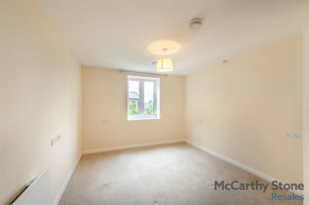 Burlington Gardens, Leyland, PR25, photo 11