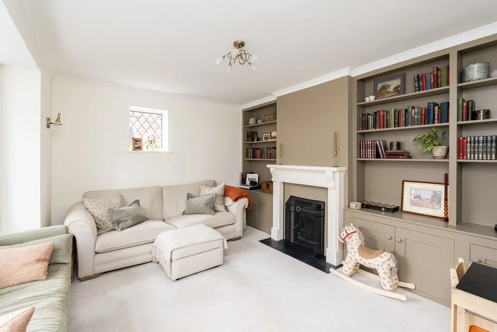 Bailey Road, Westcott, RH4, photo 2