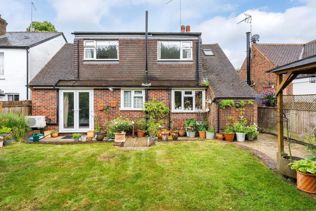 Bailey Road, Westcott, RH4, photo 13