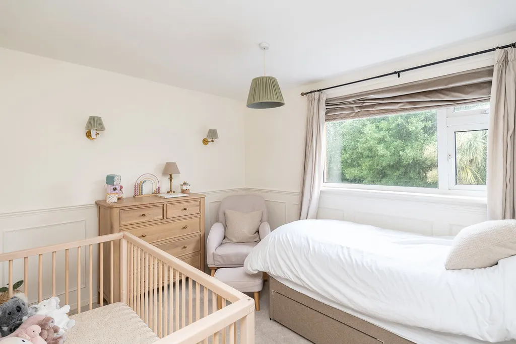 Bailey Road, Westcott, RH4, photo 9