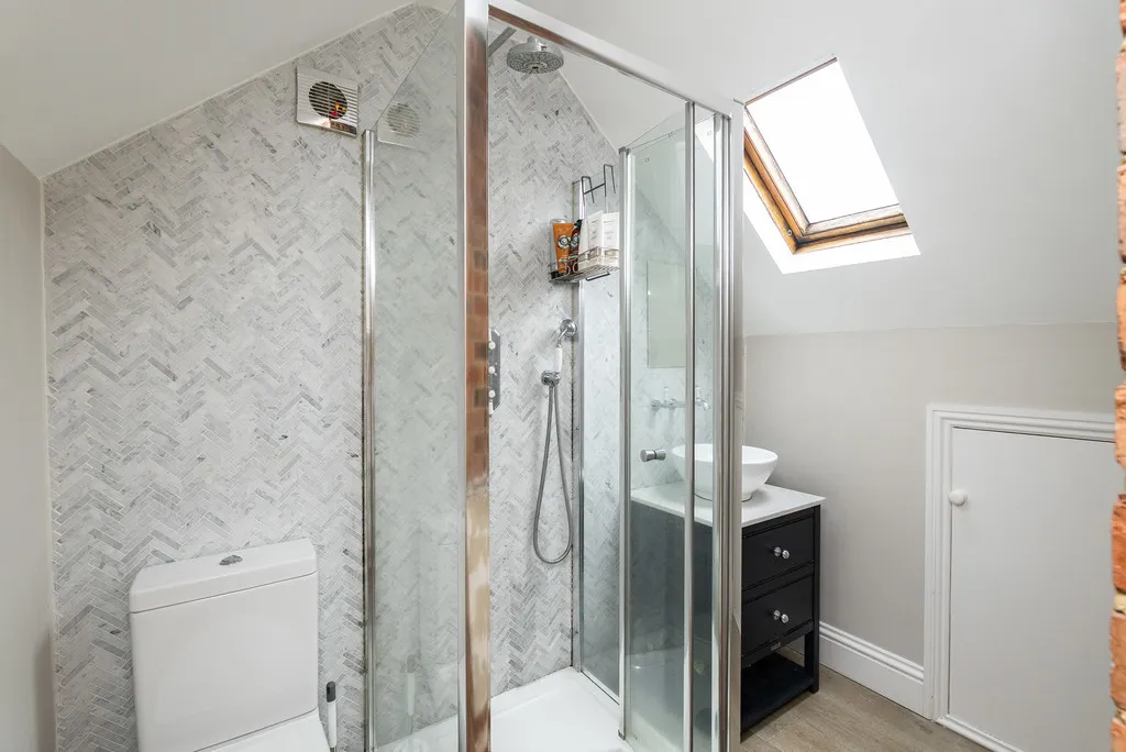 Bailey Road, Westcott, RH4, photo 11