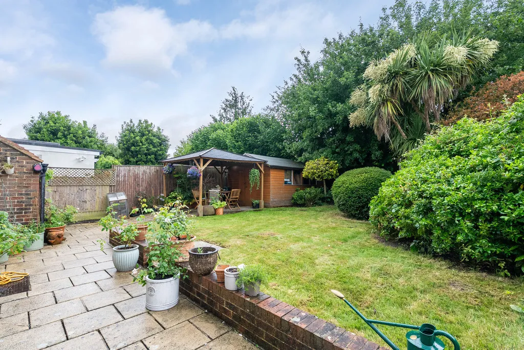 Bailey Road, Westcott, RH4, photo 12