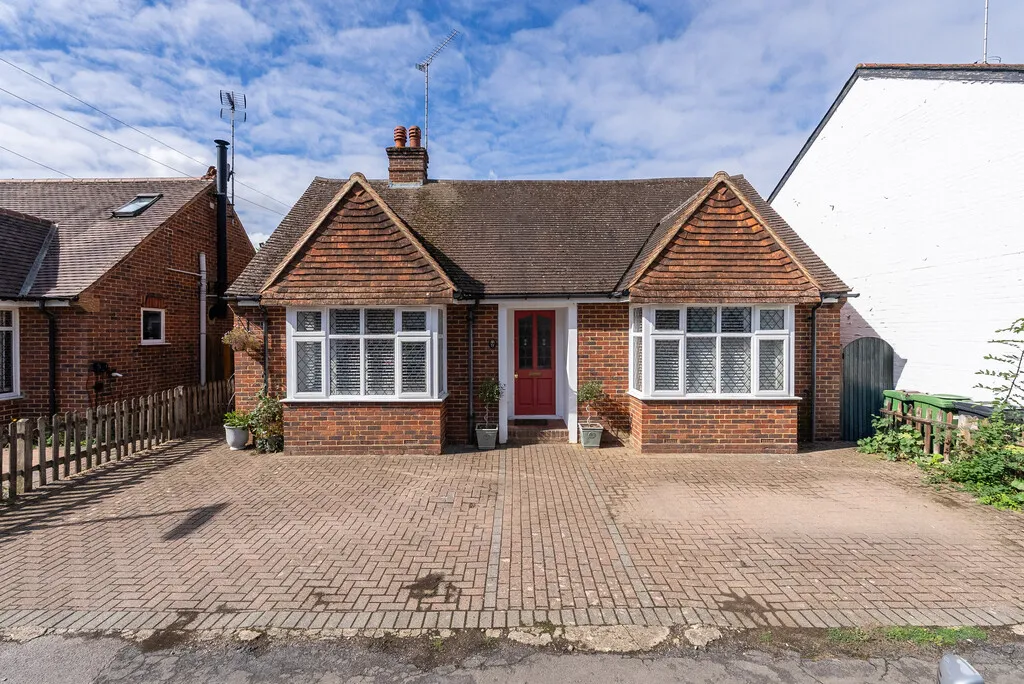 Bailey Road, Westcott, RH4, photo 15