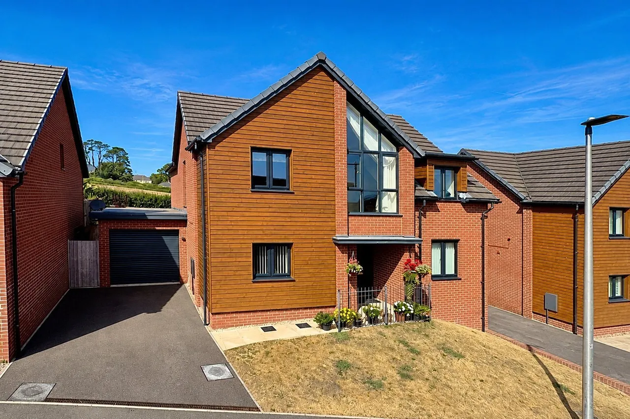 4 bed property for sale — Rowan Drive, Seaton, Devon, EX12
