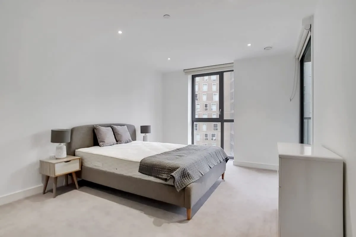 East Ferry Road, London, E14, photo 6