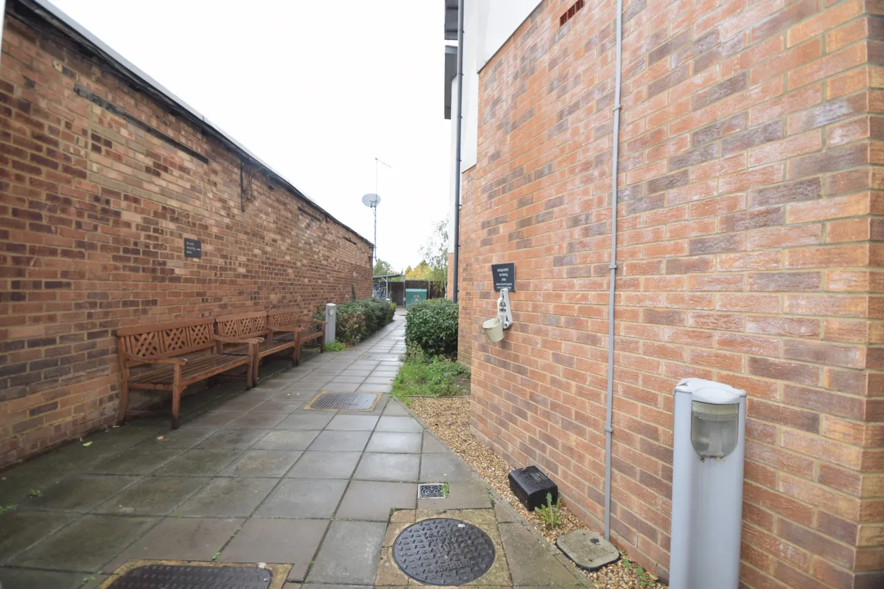 The Common, Hatfield, AL10, photo 14