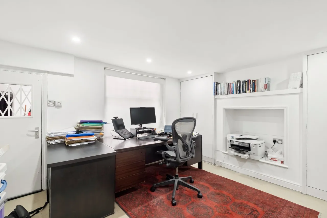 Kensington Court Place, London, W8, photo 8