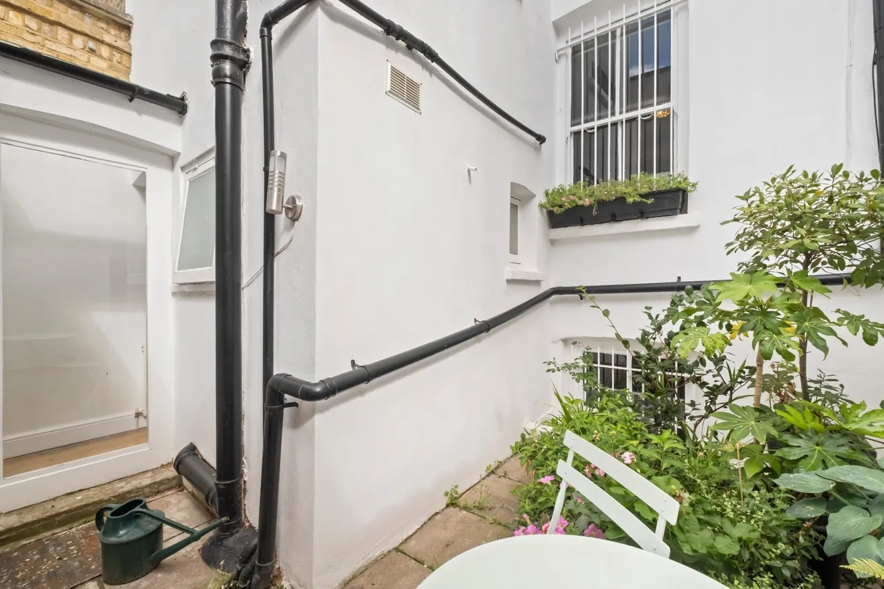Kensington Court Place, London, W8, photo 15