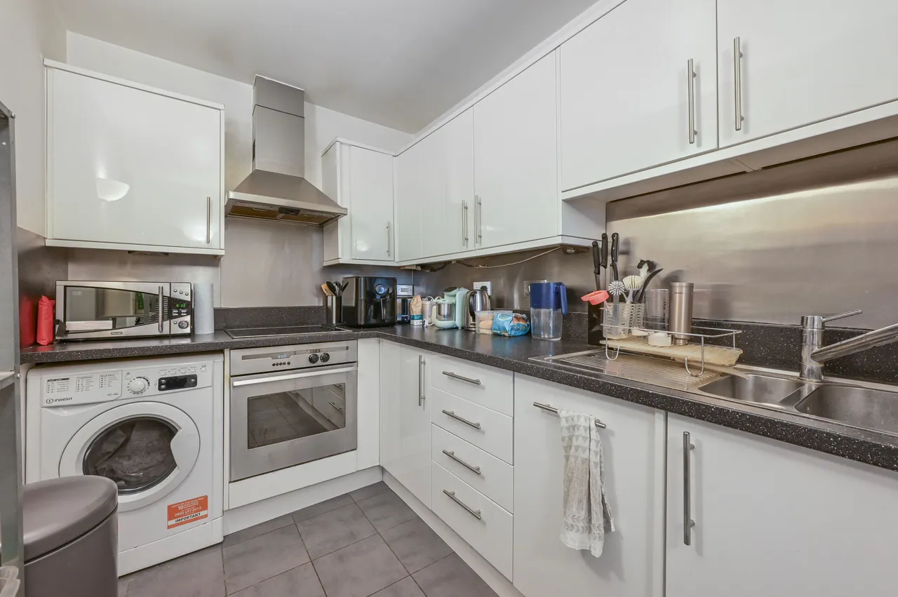 Flat 96, 1 Prescot Street, London, photo 2