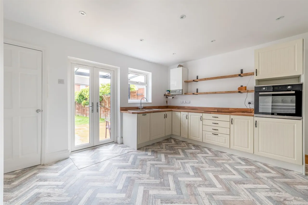 Pershore Road, Evesham, WR11, photo 3