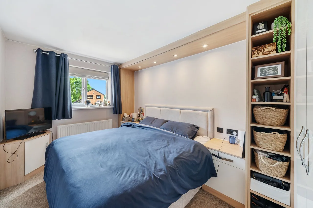 Simonside, Widnes, Widnes, WA8 4YN, photo 14
