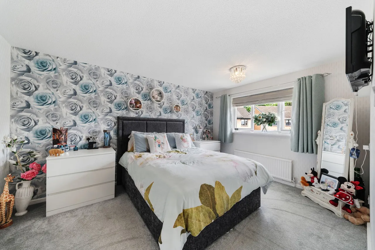 Simonside, Widnes, Widnes, WA8 4YN, photo 13