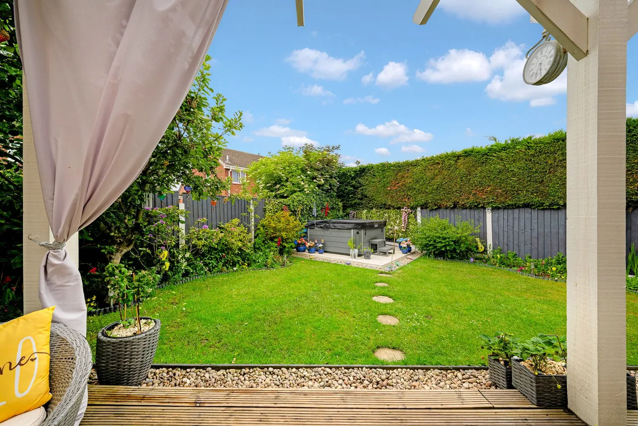Simonside, Widnes, Widnes, WA8 4YN, photo 24