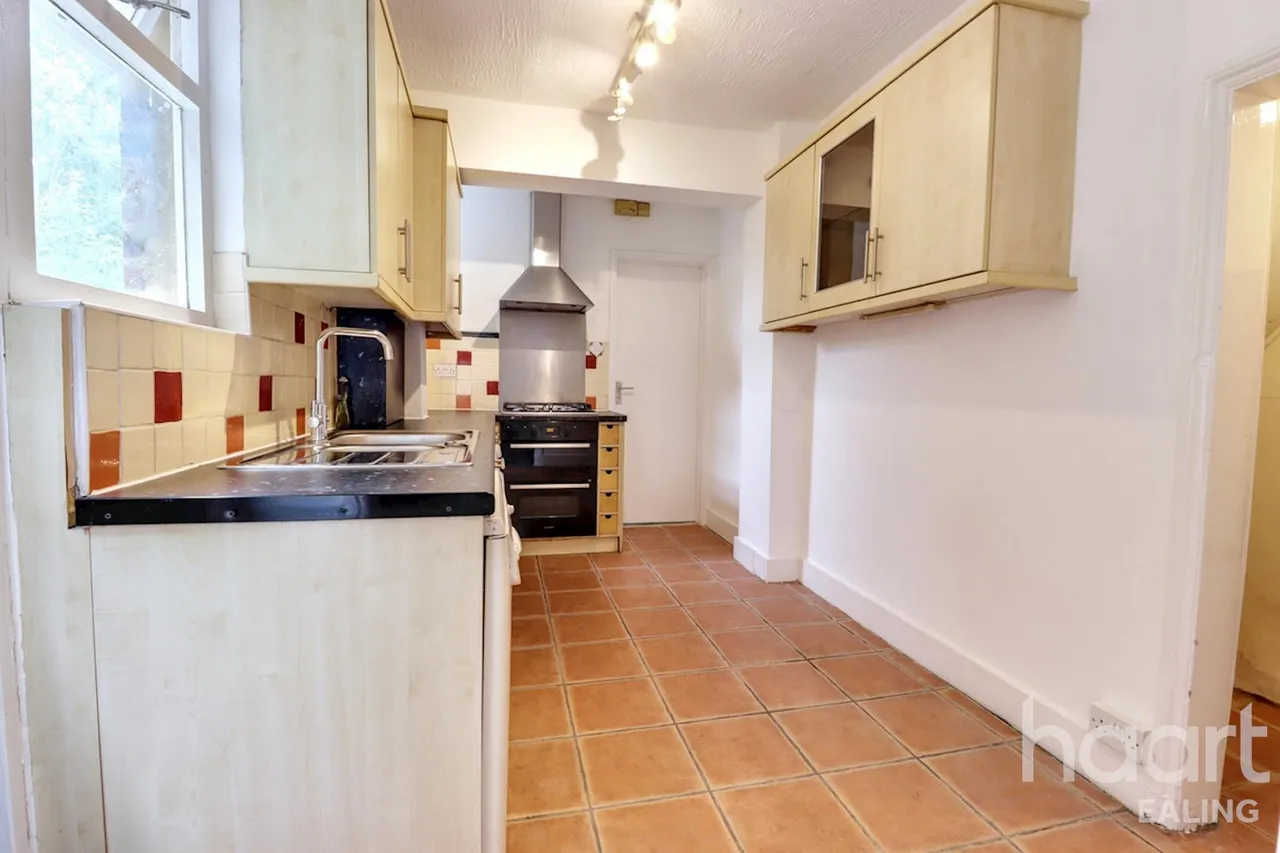 London, Outer London, W7, photo 8