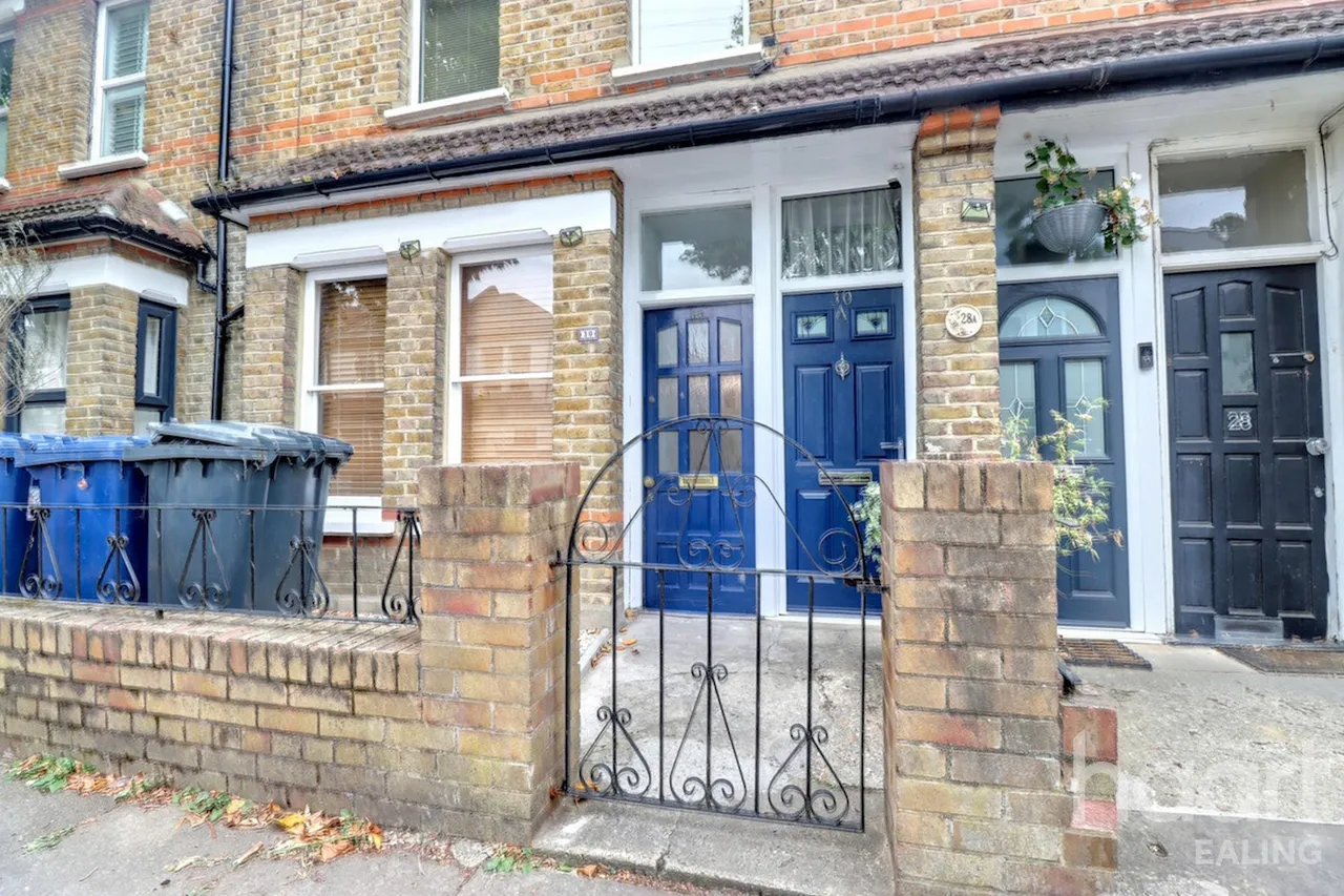 London, Outer London, W7, photo 4