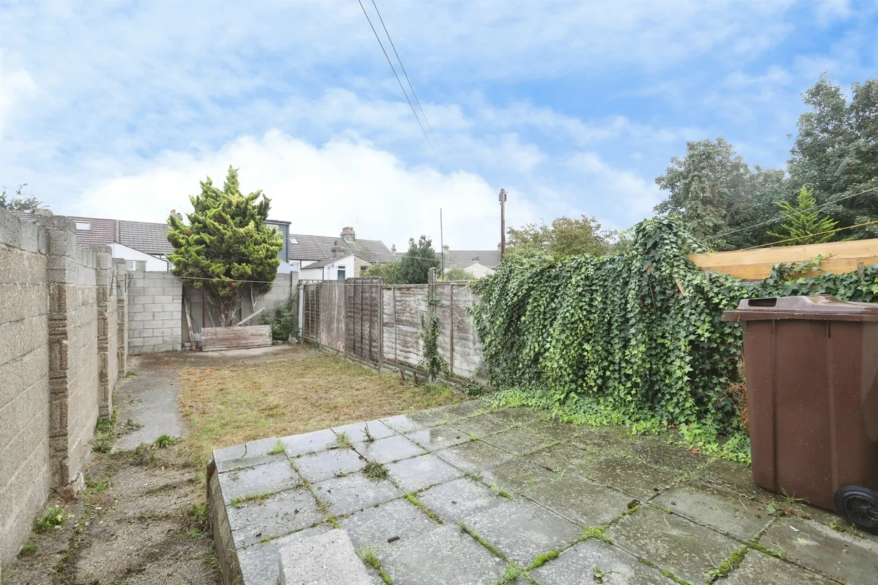 Canterbury Street, Gillingham, ME7, photo 4