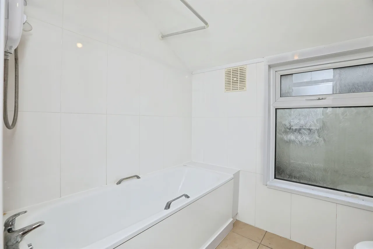 Canterbury Street, Gillingham, ME7, photo 12