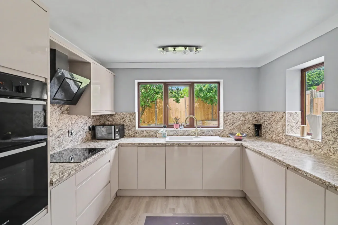 Prestbury Avenue, Newcastle, ST5, photo 7