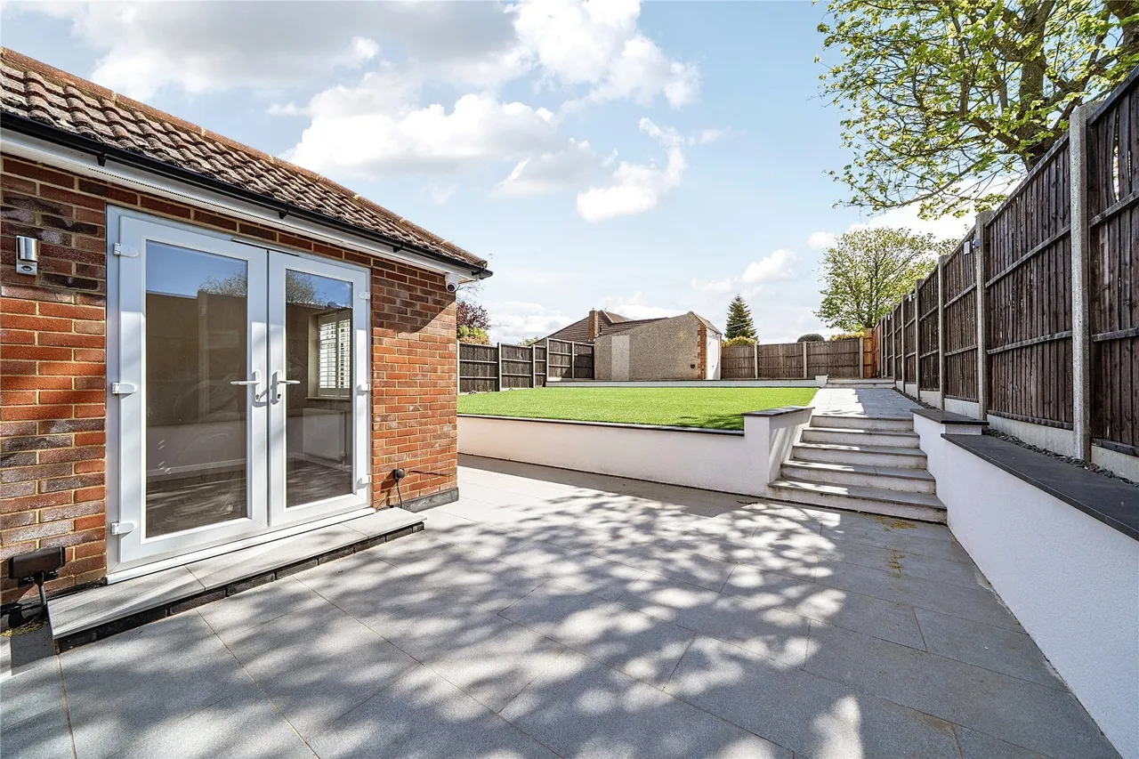 3 bed house for sale — Downs Avenue, Chislehurst, BR7