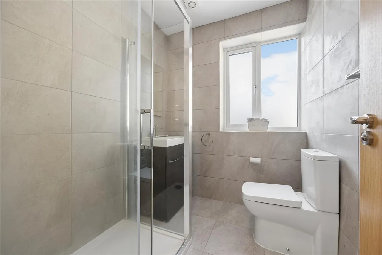 Winmarith Drive, Hale Barns, WA15, photo 14