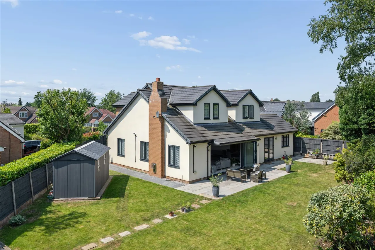 Winmarith Drive, Hale Barns, WA15, photo 26