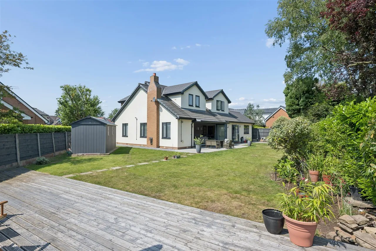 Winmarith Drive, Hale Barns, WA15, photo 24