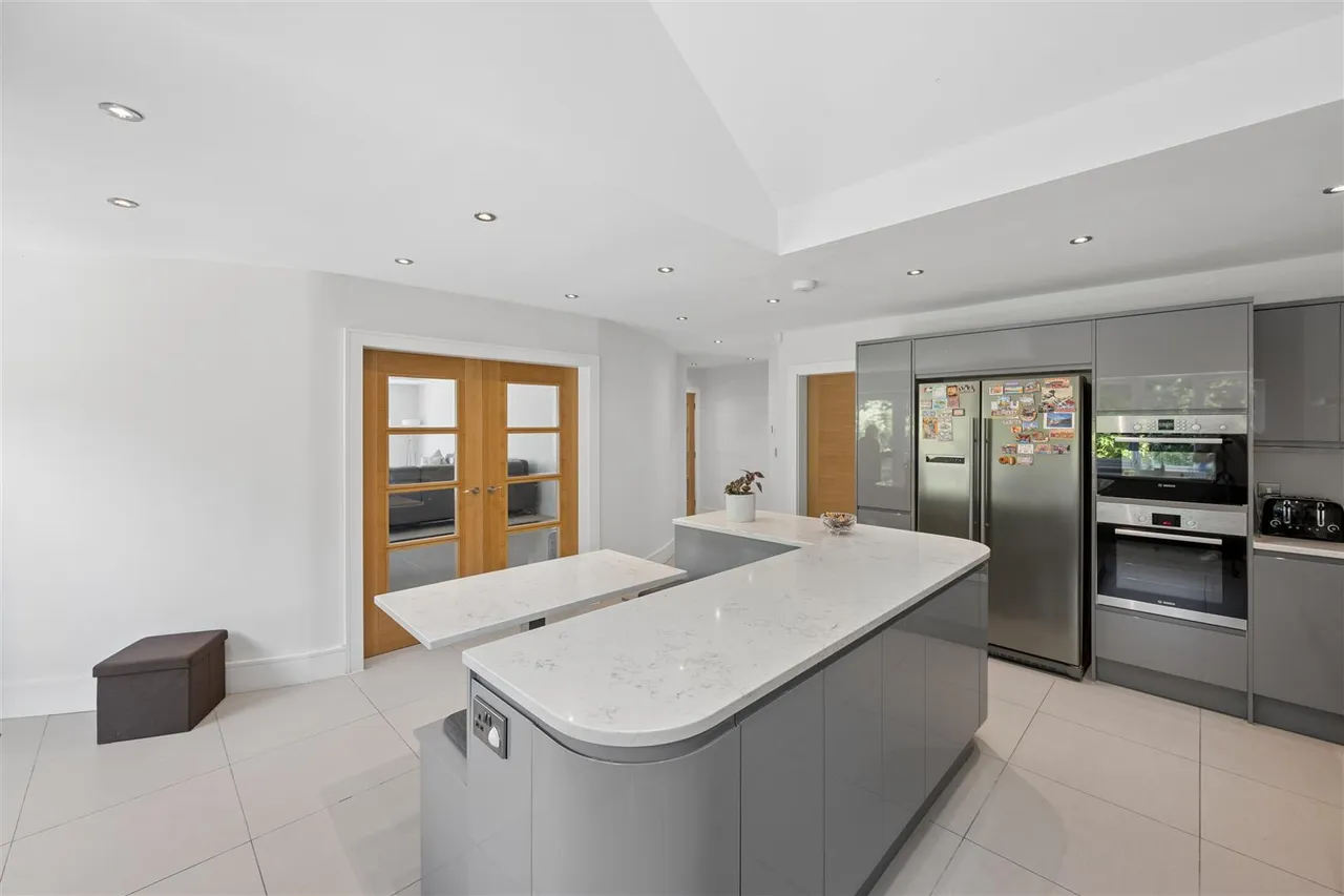Winmarith Drive, Hale Barns, WA15, photo 7