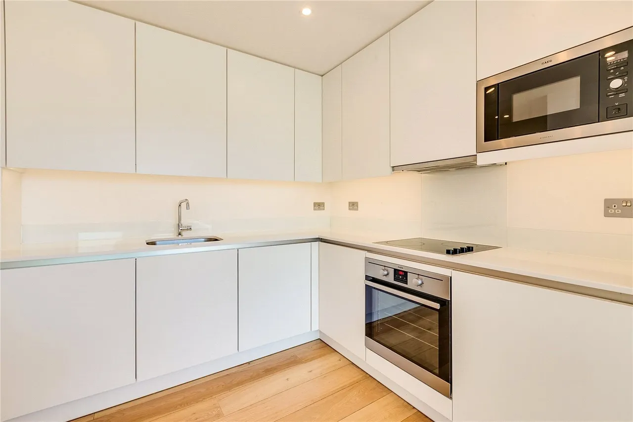 Plumbers Row, Aldgate, E1, photo 10