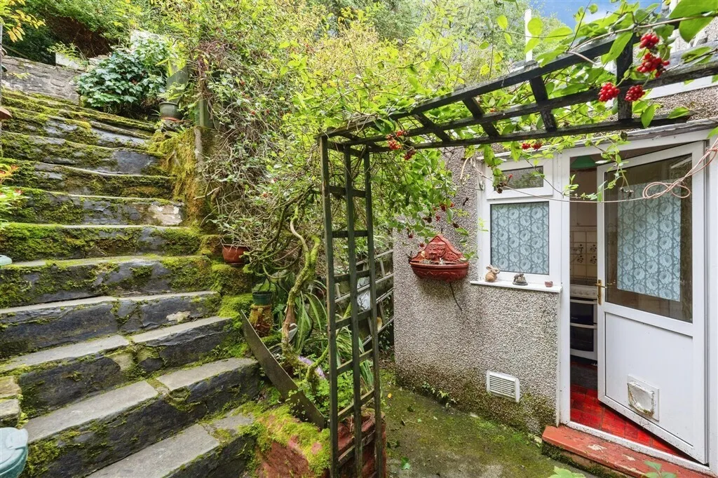 Graig Road, Swansea, SA6, photo 5