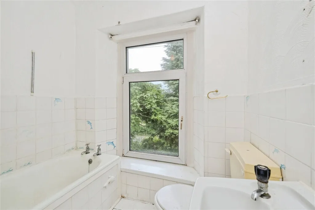 Graig Road, Swansea, SA6, photo 2