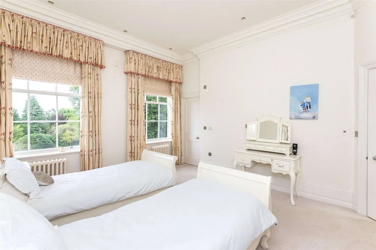 Thorner Lane, Scarcroft, LS14, photo 41