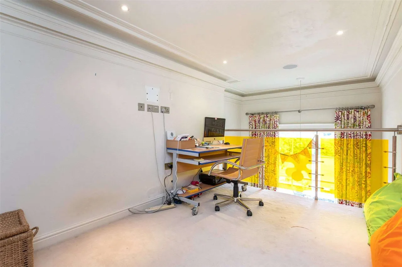 Thorner Lane, Scarcroft, LS14, photo 20