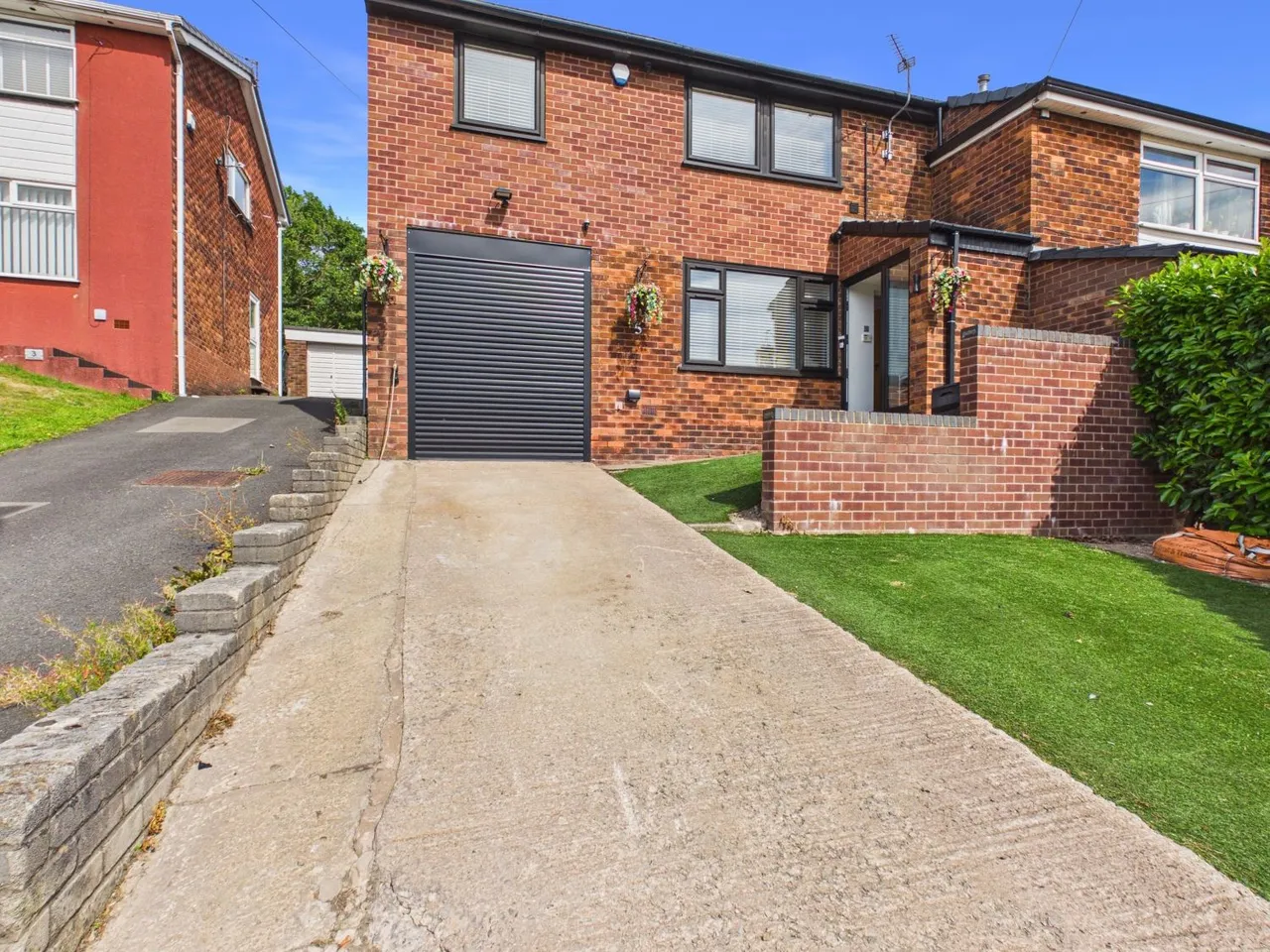 4 bed house for sale, Windsor Drive, Stalybridge, SK15
