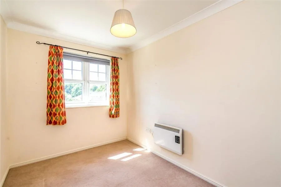 Bewick Gardens, Chichester, PO19, photo 5