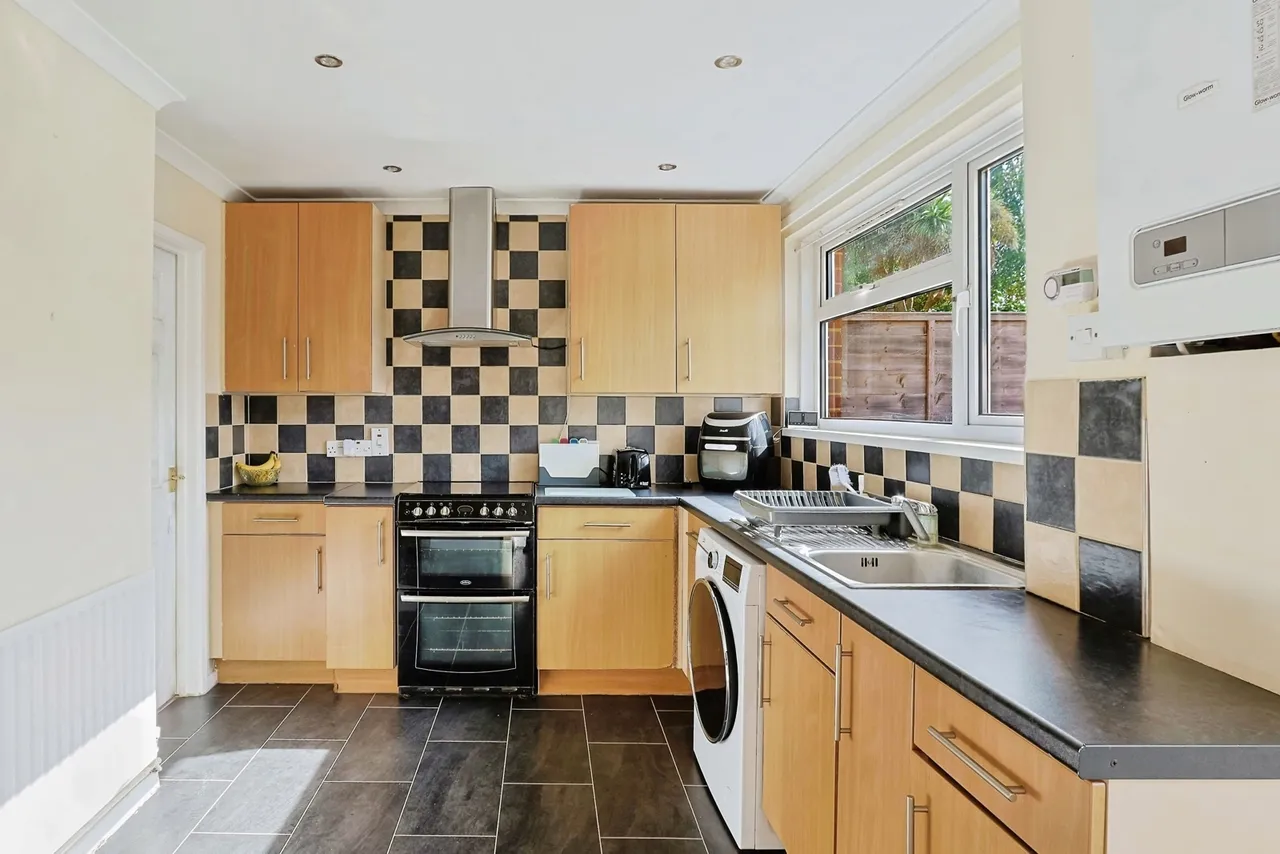 Junction Road, Turlin Moor, BH16, photo 7