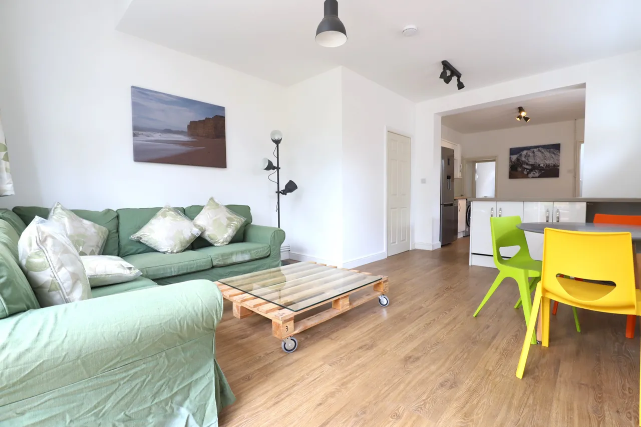3 bed house to rent — 3 Rooms at Shaw Street, Newcastle-under-Lyme, ST5