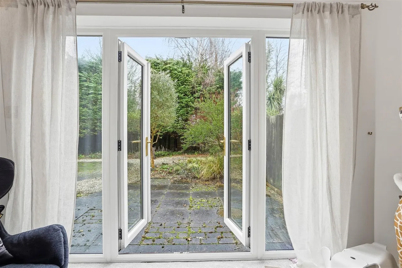 Hawthorn Close, Banstead, SM7 1ND, photo 7