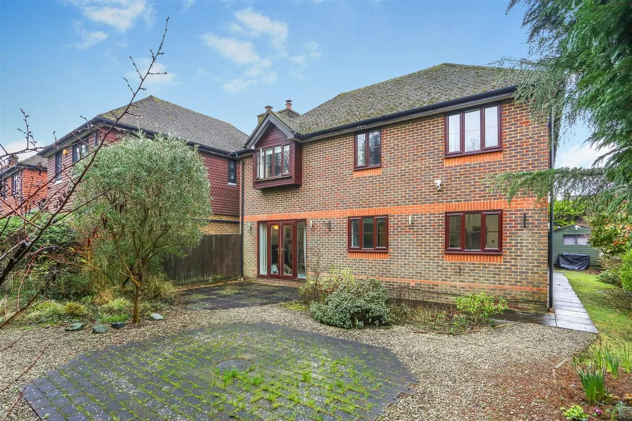 Hawthorn Close, Banstead, SM7 1ND, photo 10