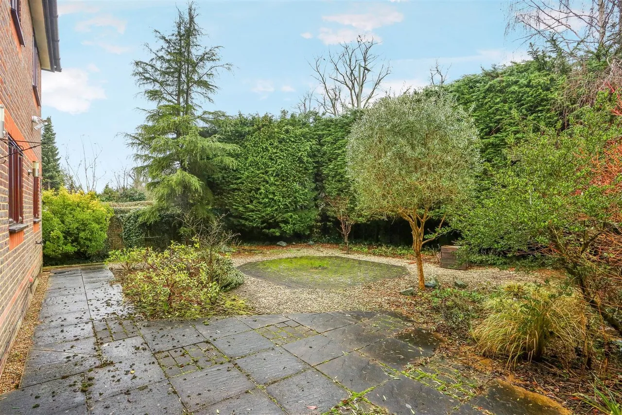 Hawthorn Close, Banstead, SM7 1ND, photo 4