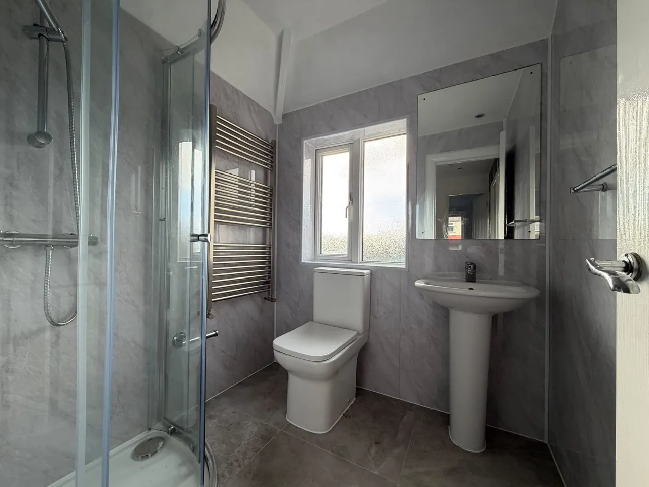 3 bed house to rent, Kings Road, Bingley, BD16